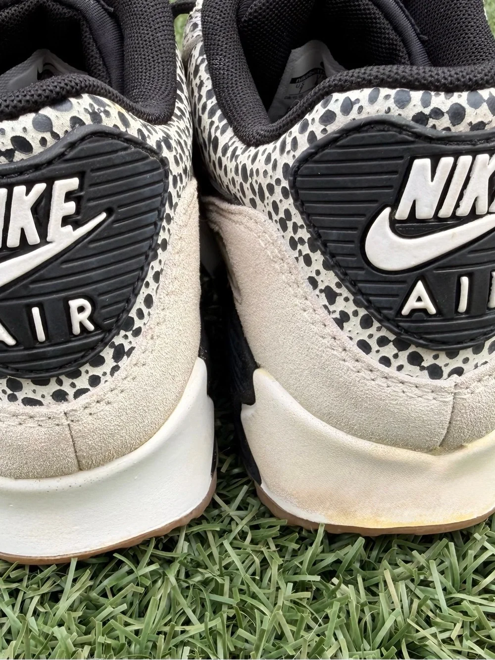 Nike Women’s Black & Cream Speckled Air Max Sneakers